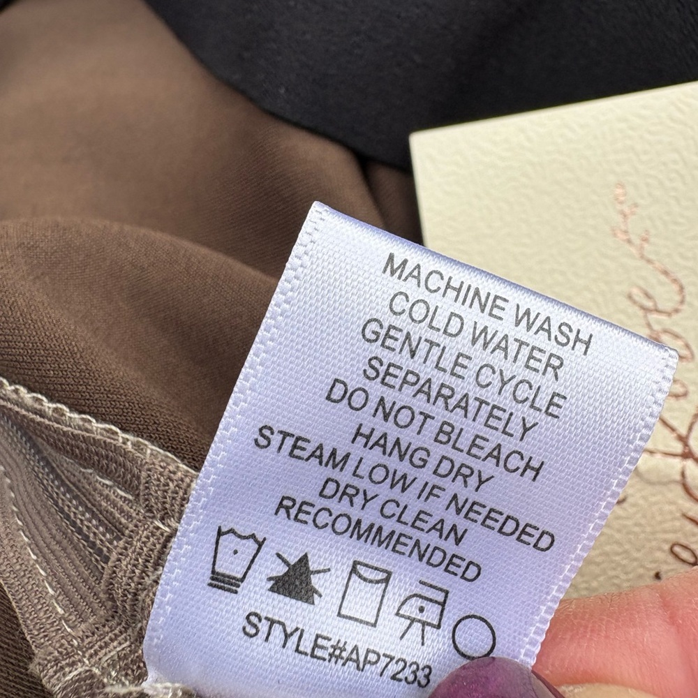 Allie Rose-NWT medium moleskin feel pants. Light olive/grayish. Elastic&side zip - Picture 7 of 11